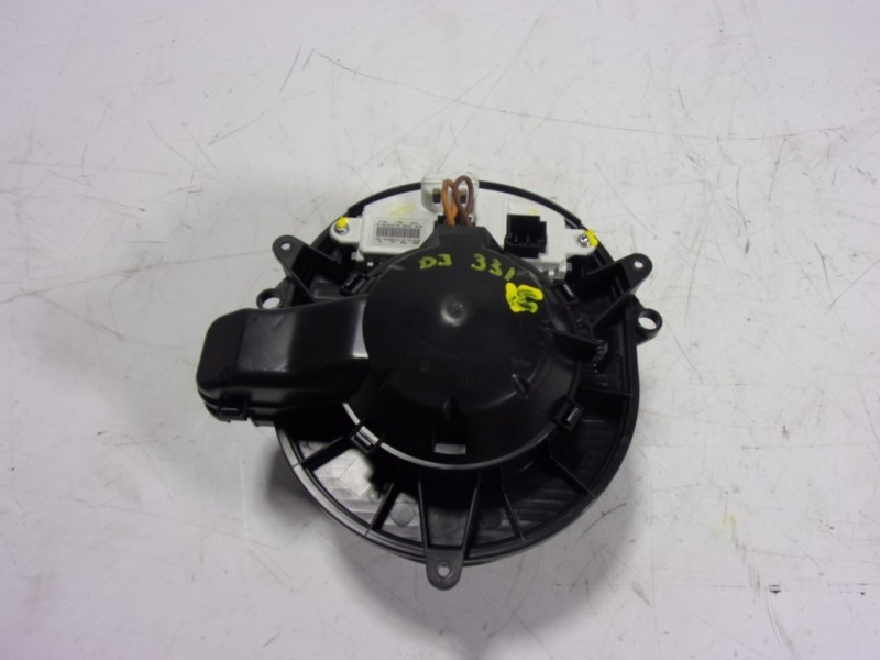 Recambio de motor calefaccion para bmw serie 1 lim. (f20) 2.0 turbodiesel referencia OEM IAM 64119350395 9276112 T1016251Q