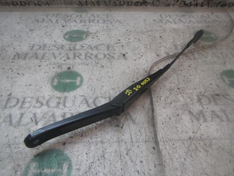 Recambio de brazo limpia delantero izquierdo para ford fiesta (ccn) trend referencia OEM IAM 2026776  