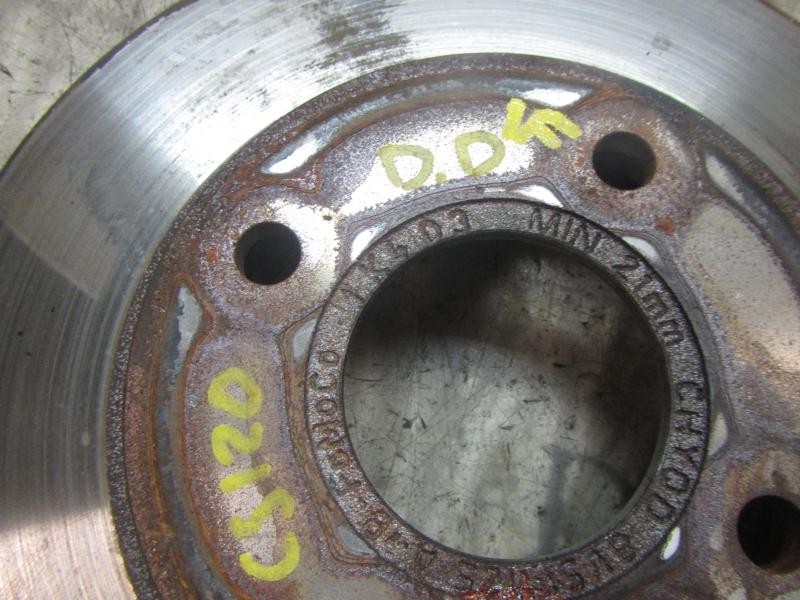 Recambio de disco freno delantero para ford fiesta (ccn) trend referencia OEM IAM 1679853  