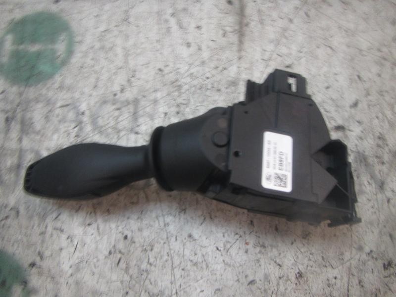 Recambio de mando intermitentes para ford fiesta (ccn) trend referencia OEM IAM 1682218 8AT13335AD 
