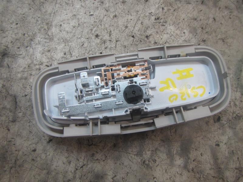 Recambio de piloto interior para ford fiesta (ccn) trend referencia OEM IAM 1758122  