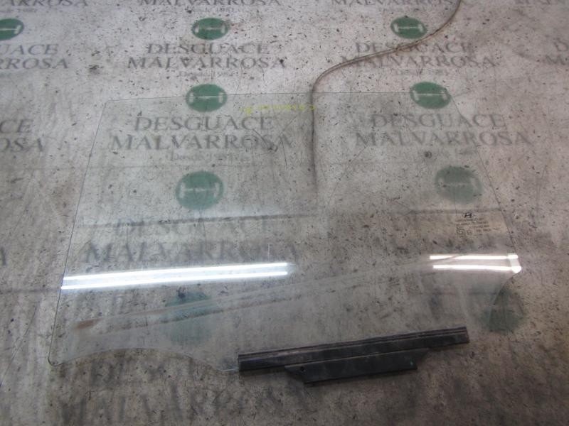 Recambio de cristal puerta trasero izquierdo para hyundai i20 classic referencia OEM IAM 834111J010  