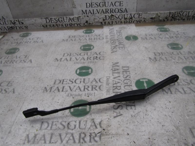 Recambio de brazo limpia delantero izquierdo para ford fiesta (cb1) trend referencia OEM IAM 2026776  