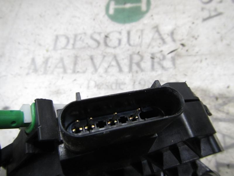 Recambio de cerradura puerta trasera derecha para ford fiesta (cb1) trend referencia OEM IAM 2053473  