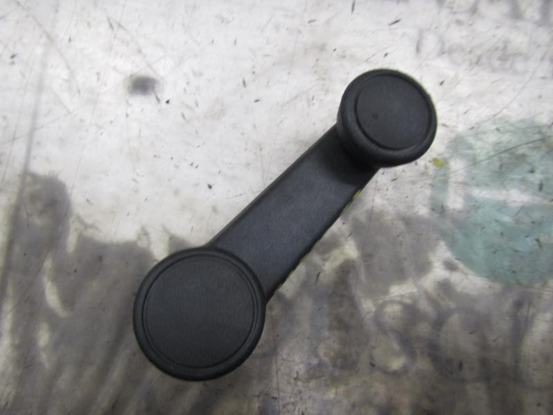 Recambio de maneta elevalunas trasera derecha para ford fiesta (cb1) trend referencia OEM IAM 1197838  