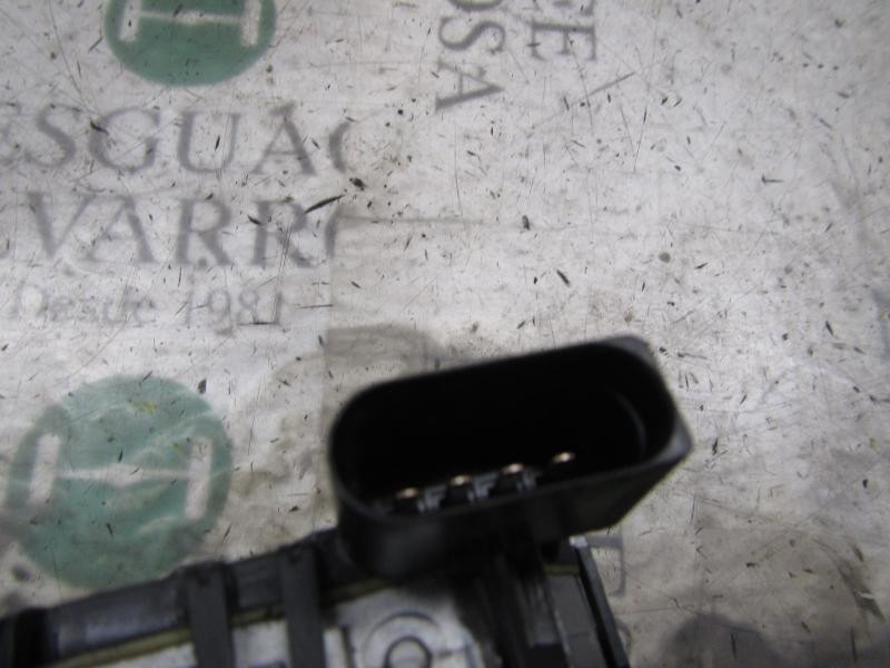 Recambio de motor limpia delantero para ford fiesta (cb1) trend referencia OEM IAM 1698869 8A6117B571AB 0390241574