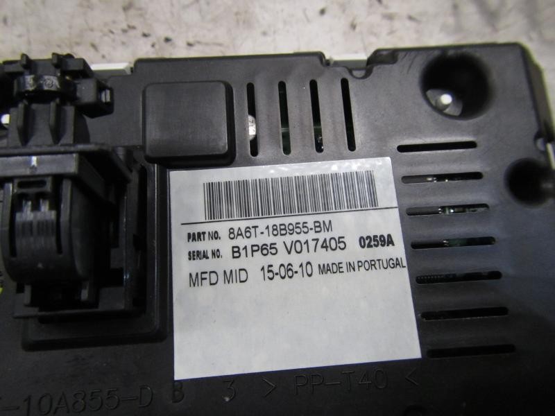 Recambio de pantalla multifuncion para ford fiesta (cb1) trend referencia OEM IAM 1940788 8A6T18B955BM 