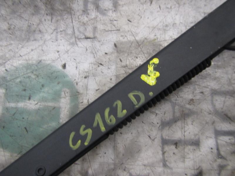 Recambio de brazo limpia delantero derecho para kia sorento 2.5 crdi ex referencia OEM IAM 983203E000  