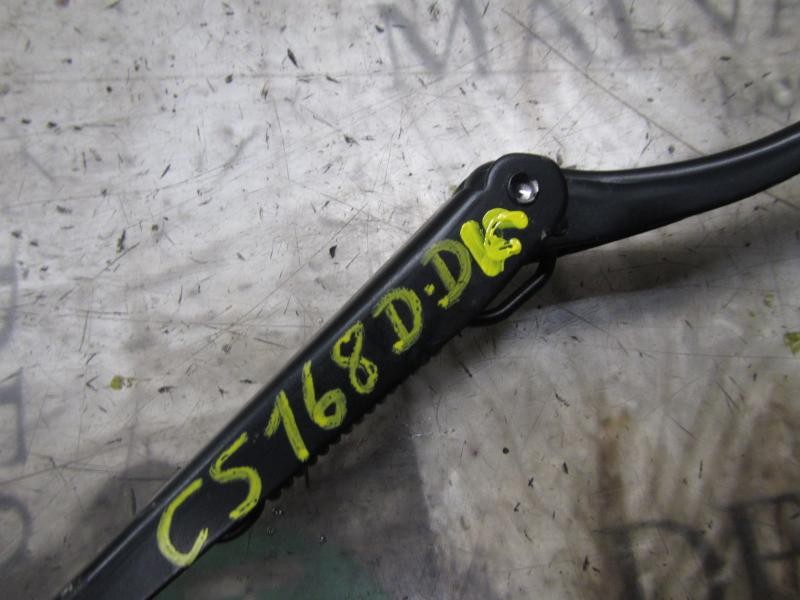 Recambio de brazo limpia delantero derecho para opel corsa d enjoy referencia OEM IAM   