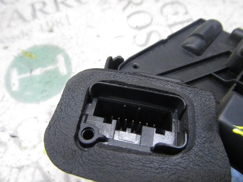 Recambio de cerradura puerta delantera derecha para volkswagen polo (6r1) advance referencia OEM IAM 5K1837016B  