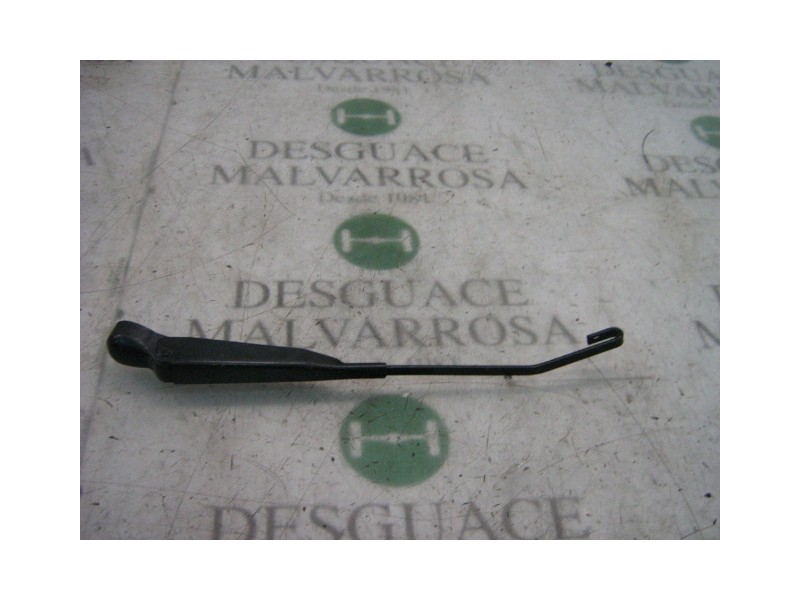 Recambio de brazo limpia trasero para renault kangoo (f/kc0) alize referencia OEM IAM   