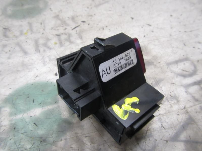 Recambio de warning para opel corsa d ´´111 years´´ referencia OEM IAM   