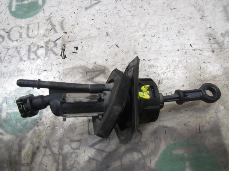 Recambio de bomba embrague para ford s-max (ca1) trend referencia OEM IAM 1726943  