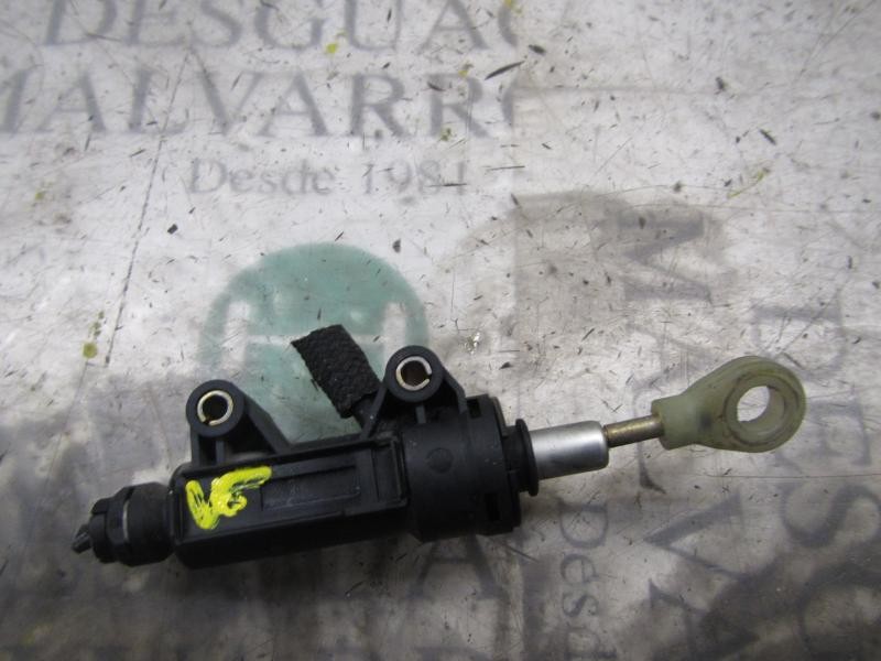 Recambio de bomba embrague para bmw serie 1 berlina (e81/e87) 118d referencia OEM IAM 21526773670  