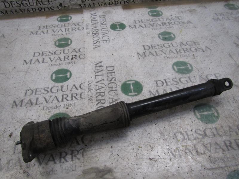 Recambio de amortiguador trasero derecho para kia carens (un) ex i referencia OEM IAM 553111D020  