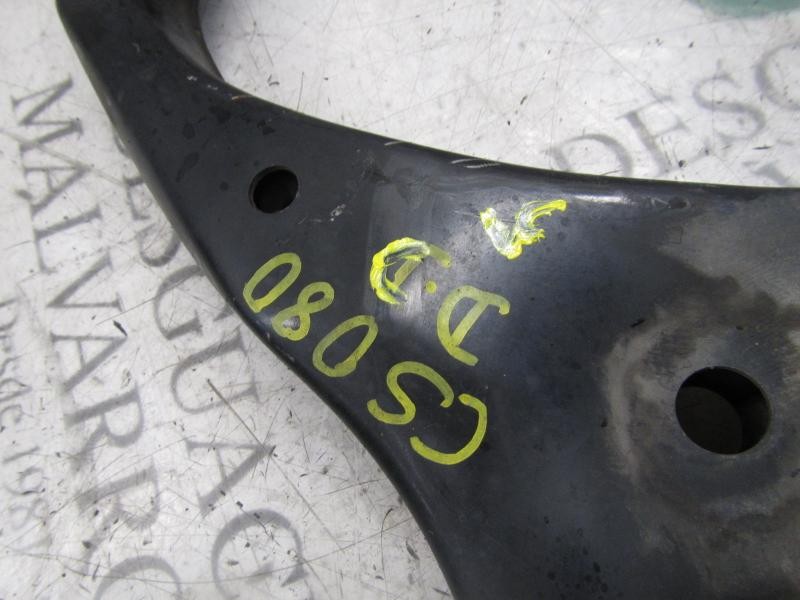 Recambio de brazo suspension inferior delantero derecho para kia carens (un) ex i referencia OEM IAM 545011D000  