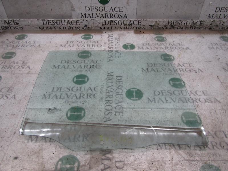 Recambio de cristal puerta trasero derecho para kia carens (un) ex i referencia OEM IAM 834211D000  