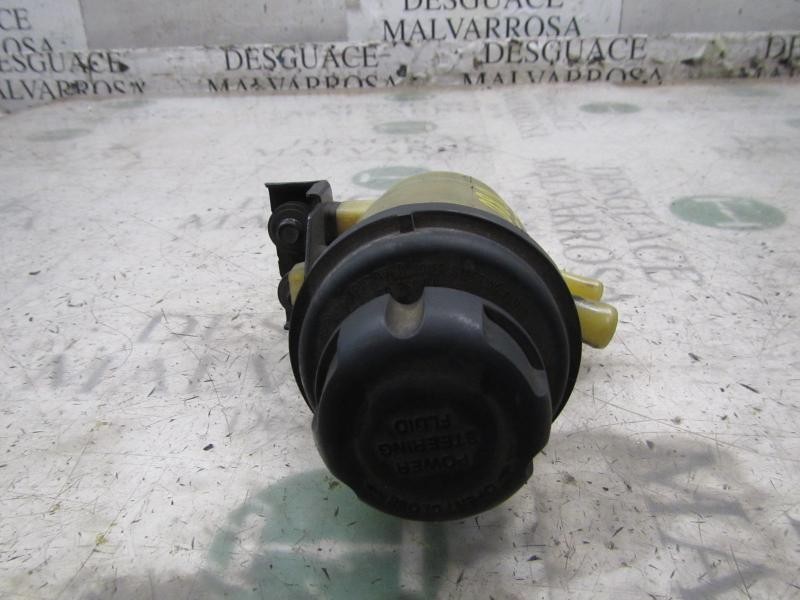 Recambio de deposito servo para kia carens (un) ex i referencia OEM IAM 571502G000  