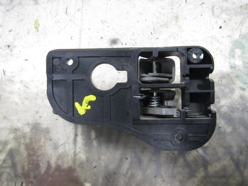 Recambio de maneta interior delantera izquierda para kia carens (un) ex i referencia OEM IAM 826101D000S8  