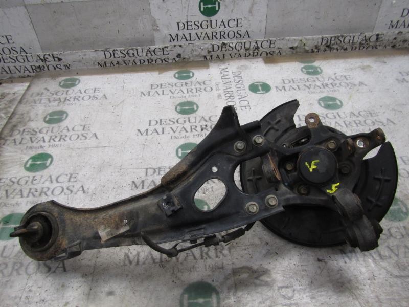 Recambio de mangueta trasera derecha para kia carens (un) ex i referencia OEM IAM 527201D010  