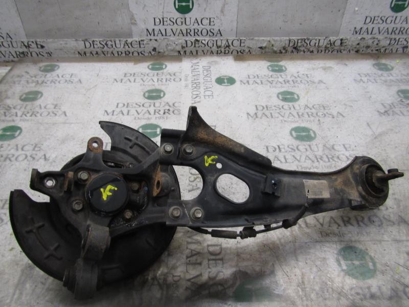 Recambio de mangueta trasera izquierda para kia carens (un) ex i referencia OEM IAM 527101D010  