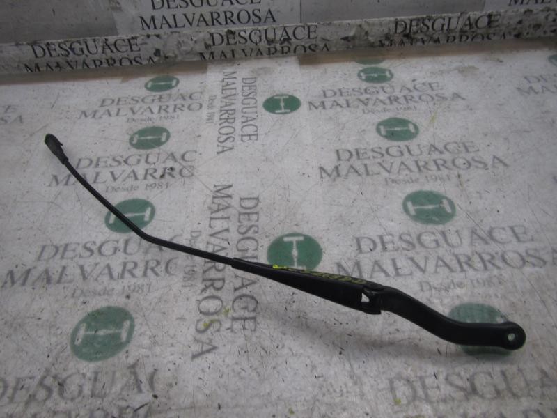 Recambio de brazo limpia delantero derecho para opel corsa d cmon referencia OEM IAM   