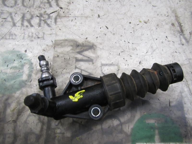 Recambio de bombin embrague para fiat punto (199) 1.2 cat referencia OEM IAM 55183442  