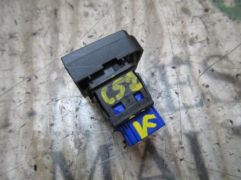 Recambio de warning para peugeot 208 1.2 12v vti referencia OEM IAM 96750916ZD  