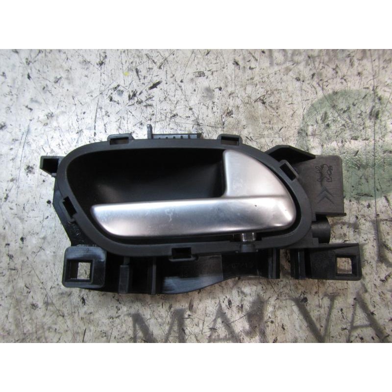 Recambio de maneta interior delantera derecha para peugeot 208 1.2 12v vti referencia OEM IAM 9144G4  