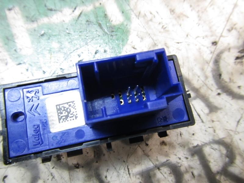 Recambio de modulo electronico para peugeot 208 1.2 12v vti referencia OEM IAM 96750117ZD 96750117ZD 