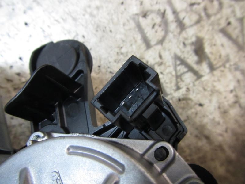 Recambio de motor limpia trasero para peugeot 208 1.2 12v vti referencia OEM IAM 9673251380 9673251380 