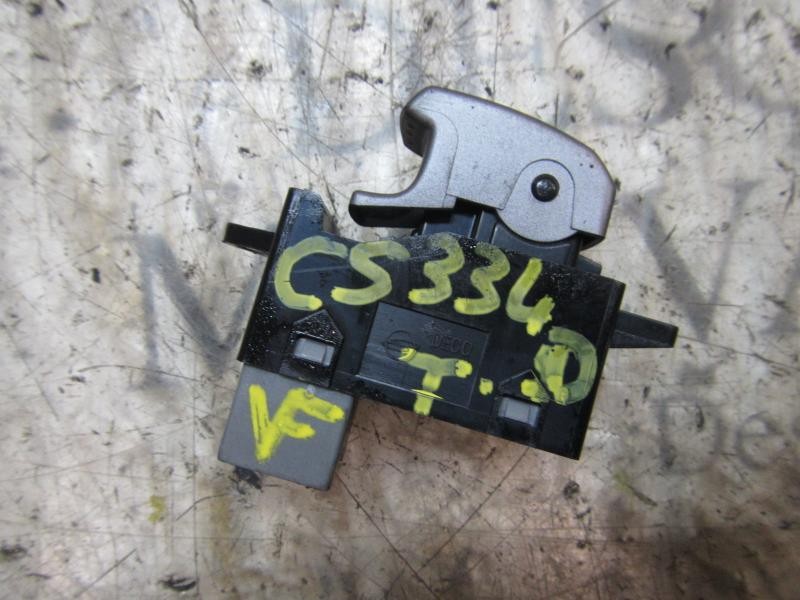 Recambio de mando elevalunas trasero derecho para ssangyong rodius rodius aj/ad2l/ata21 referencia OEM IAM 8584021510HEK  