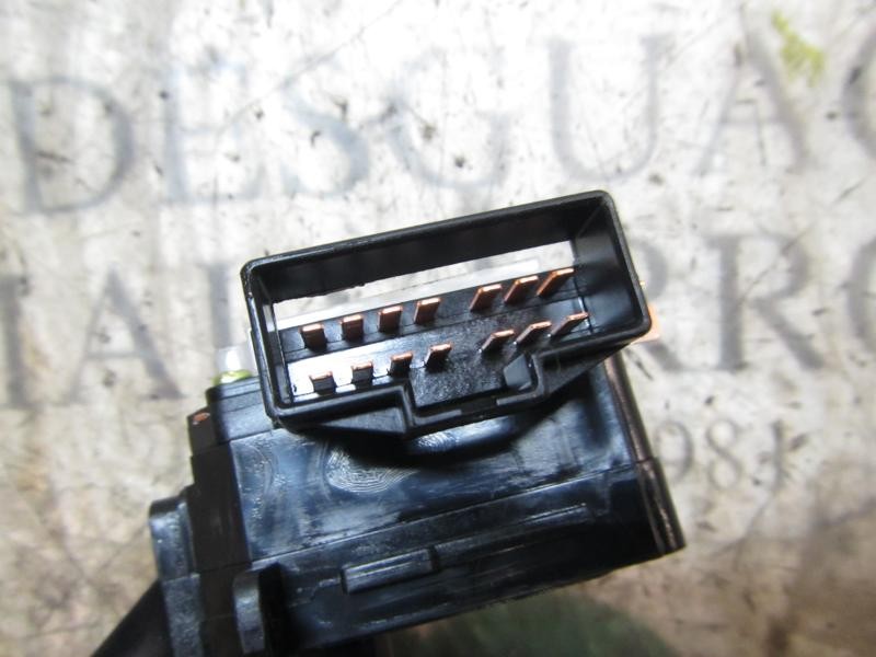 Recambio de mando limpia para ssangyong rodius rodius aj/ad2l/ata21 referencia OEM IAM 8592208050  