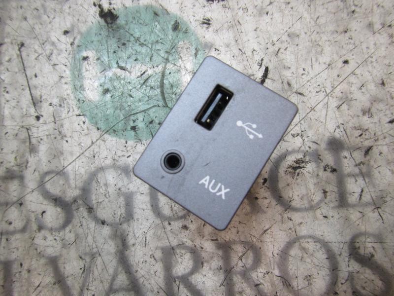 Recambio de modulo electronico para ssangyong rodius rodius aj/ad2l/ata21 referencia OEM IAM 8910021501HEK  