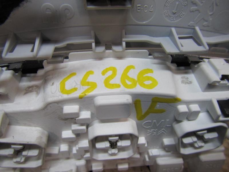 Recambio de piloto interior para peugeot 208 1.2 12v vti referencia OEM IAM 96754056PR  