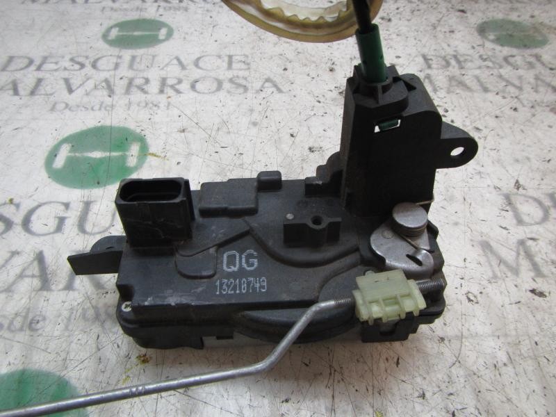 Recambio de cerradura puerta delantera derecha para opel zafira b enjoy referencia OEM IAM   