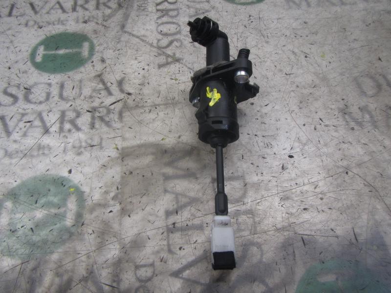 Recambio de bomba embrague para seat ibiza (6j5) 1.6 tdi referencia OEM IAM 6R0721405C  