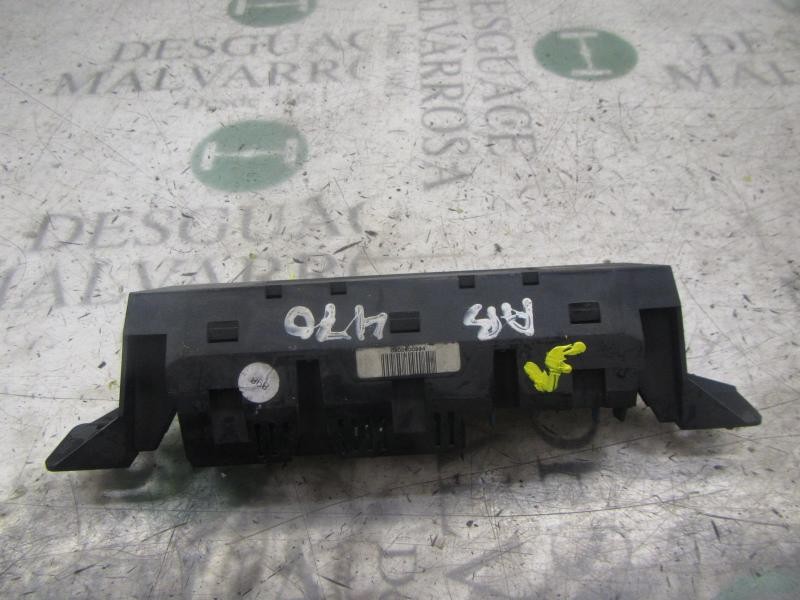 Recambio de pantalla multifuncion para renault trafic (desde 5.89) referencia OEM IAM   