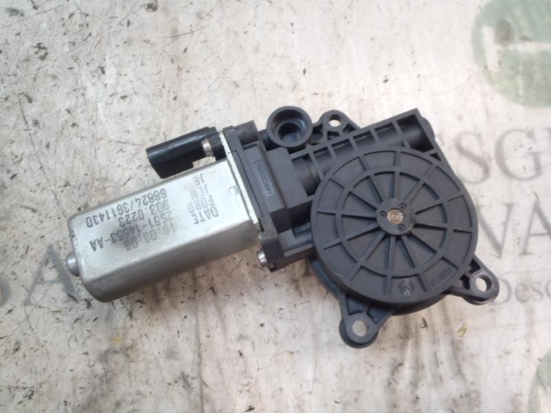 Recambio de motor elevalunas delantero derecho para ford fiesta (cbk) st referencia OEM IAM   