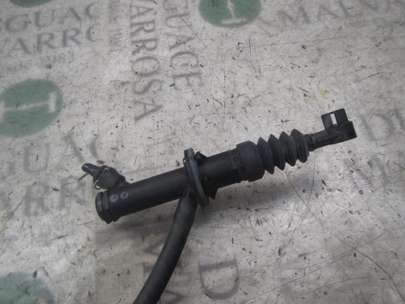 Recambio de bomba embrague para renault clio iii emotion referencia OEM IAM   