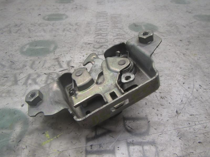 Recambio de cerradura capot para renault clio iii emotion referencia OEM IAM   