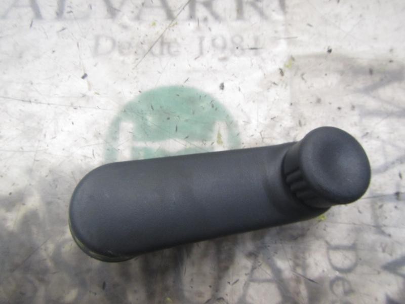 Recambio de maneta elevalunas trasera derecha para renault clio iii emotion referencia OEM IAM   