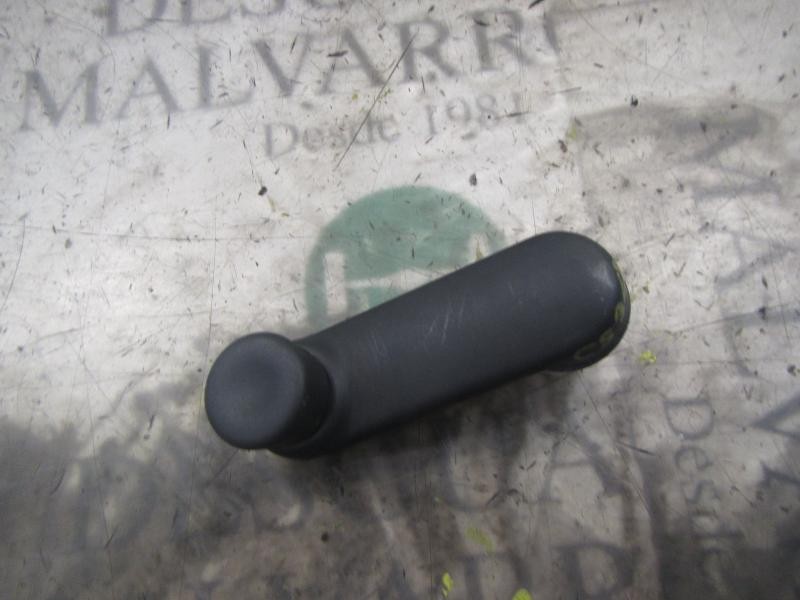 Recambio de maneta elevalunas trasera izquierda para renault clio iii emotion referencia OEM IAM   