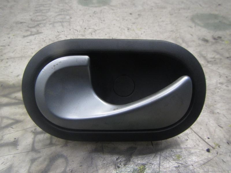 Recambio de maneta interior delantera izquierda para renault clio iii emotion referencia OEM IAM   