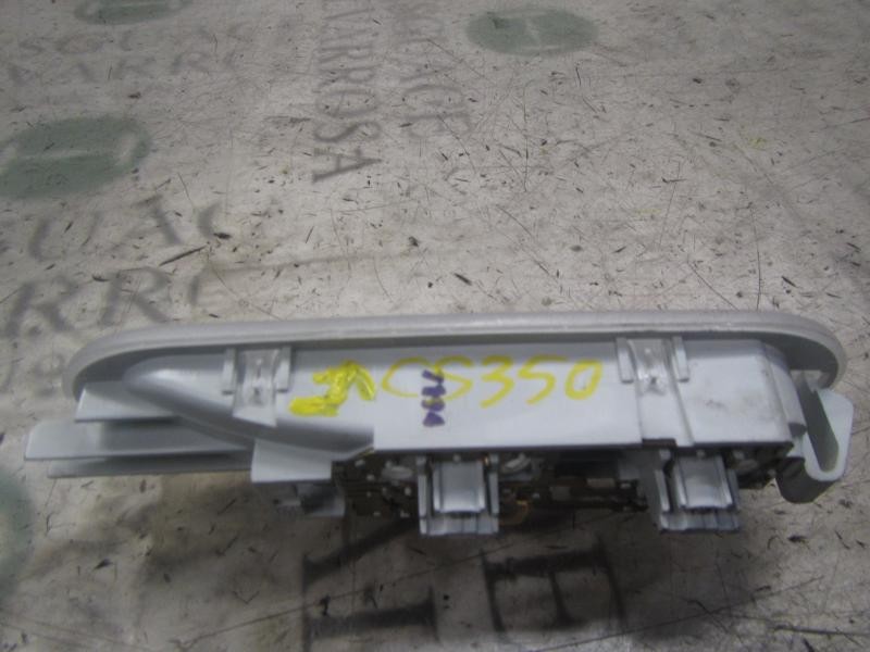 Recambio de piloto interior para renault clio iii emotion referencia OEM IAM   