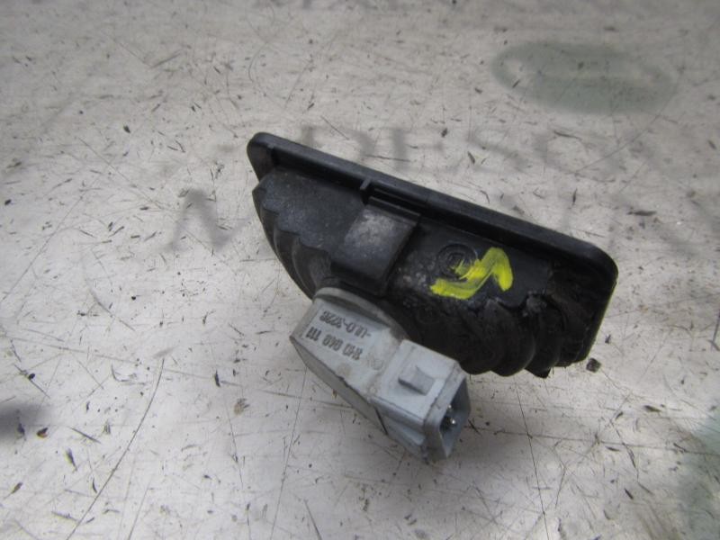 Recambio de piloto lateral derecho para volkswagen golf iii berlina (1h1) gti 16v referencia OEM IAM   