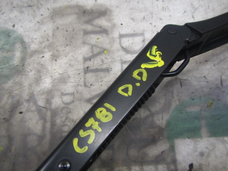 Recambio de brazo limpia delantero derecho para kia cee´d emotion referencia OEM IAM 983201H300  