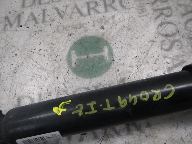 Recambio de amortiguador trasero izquierdo para peugeot 208 1.2 12v vti referencia OEM IAM 9804627380  