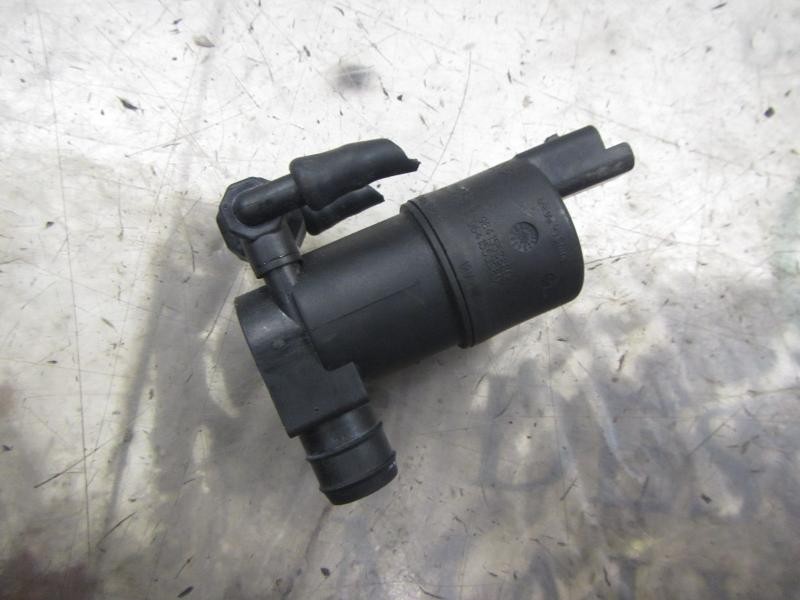 Recambio de bomba limpia para peugeot 208 1.2 12v vti referencia OEM IAM 643475 9641553980 