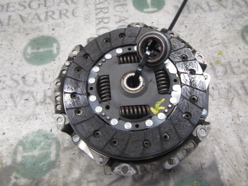 Recambio de kit embrague para peugeot 208 1.2 12v vti referencia OEM IAM 1607870480  